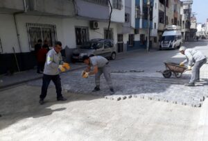 Akdeniz’de sokaklar ve parklar yenileniyor