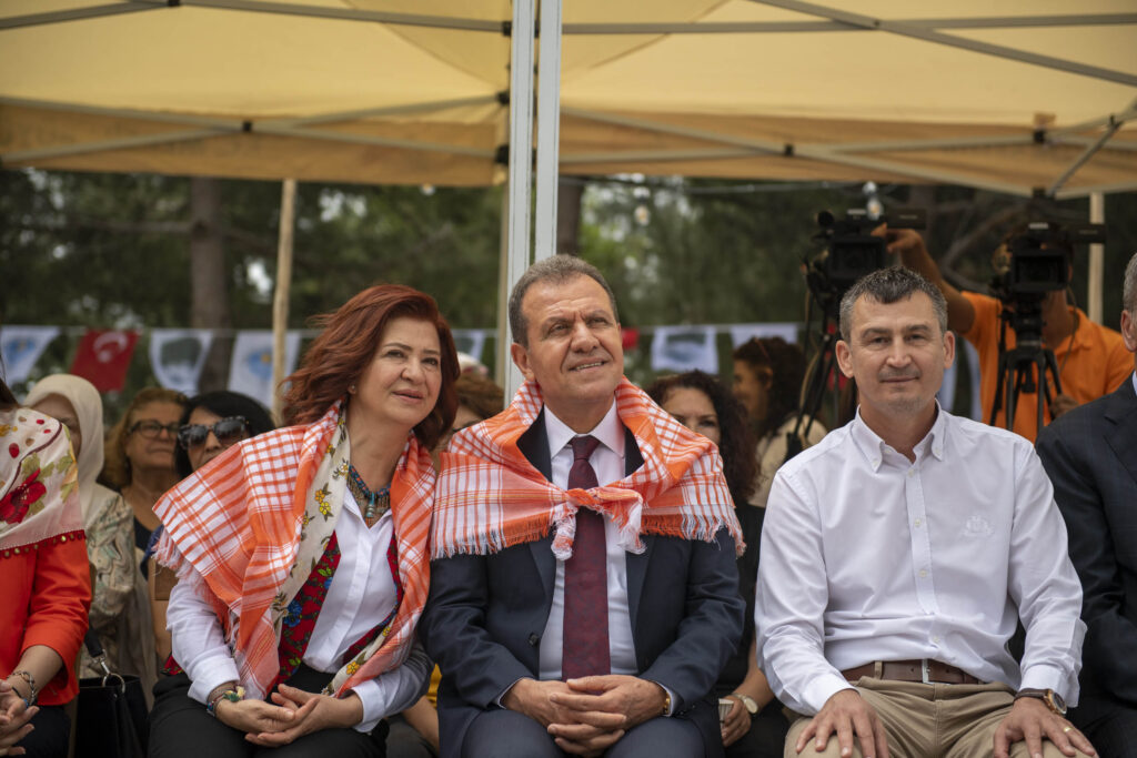 Örnek köyde renkli festival