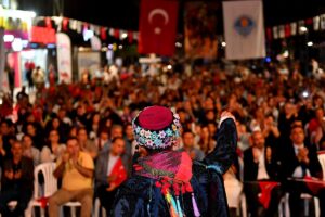 Mersin Büyükşehir kutlamalara başladı